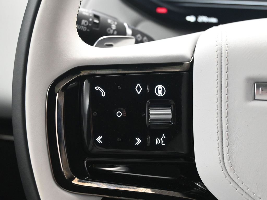 Used 2025 Land Rover Range Rover Sport Dynamic SE image 19