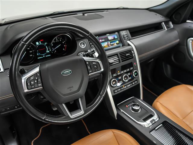 Used 2019 Land Rover Discovery Sport HSE Luxury image 16