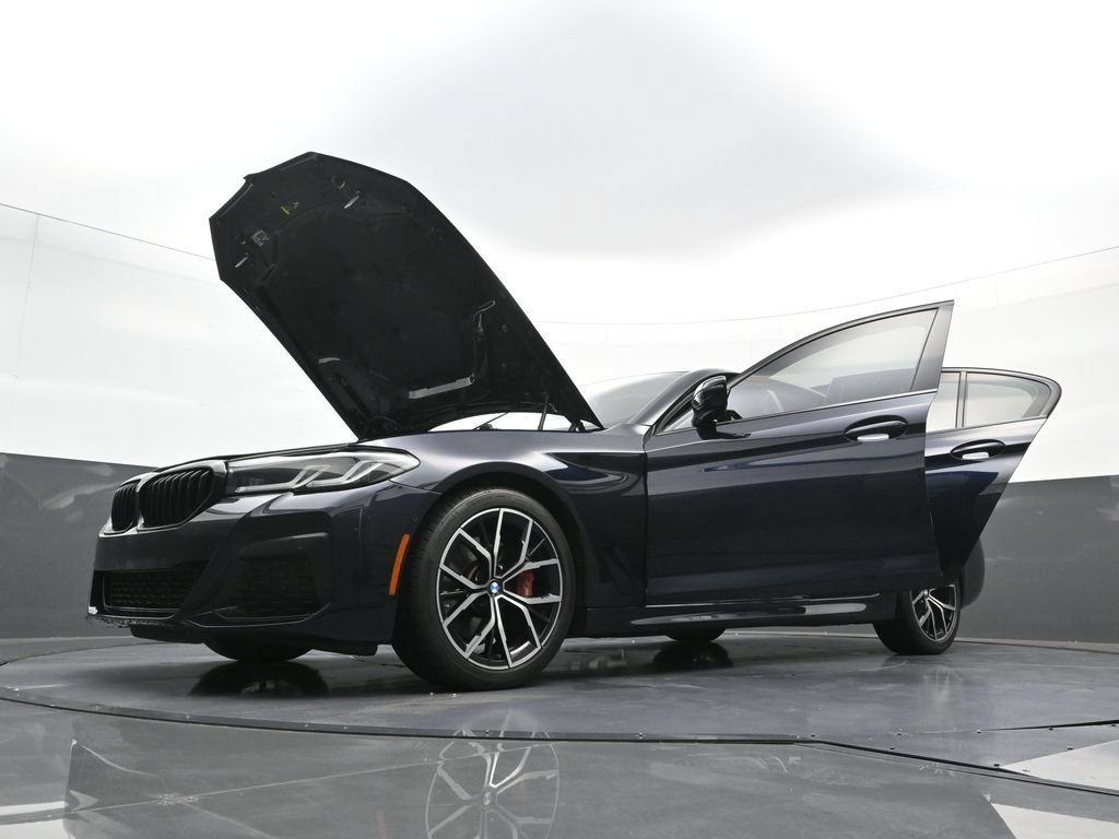 Used 2023 BMW 530i xDrive w/ M Sport Package AWD/4WD image 40