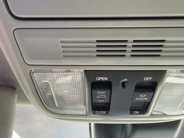 Used 2018 Honda Odyssey EX-L image 16