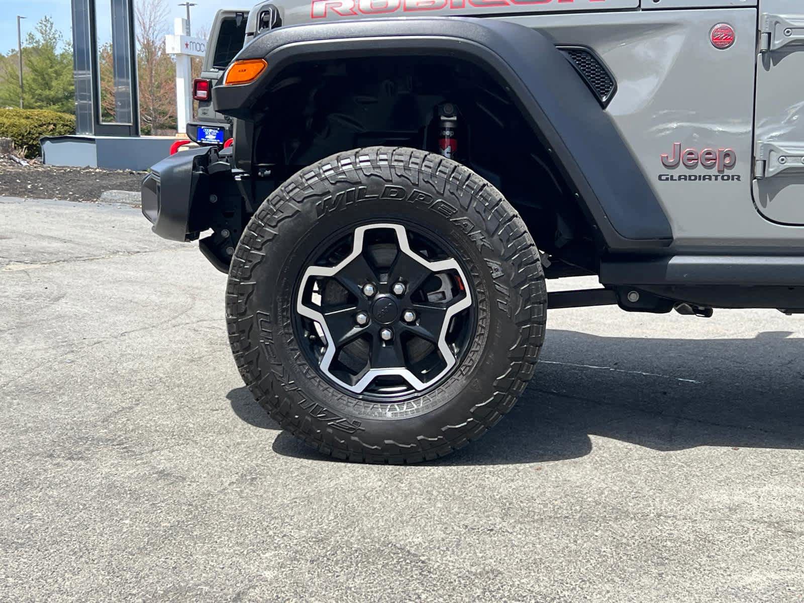 Used 2022 Jeep Gladiator Rubicon w/ LED Lighting Group AWD/4WD image 11