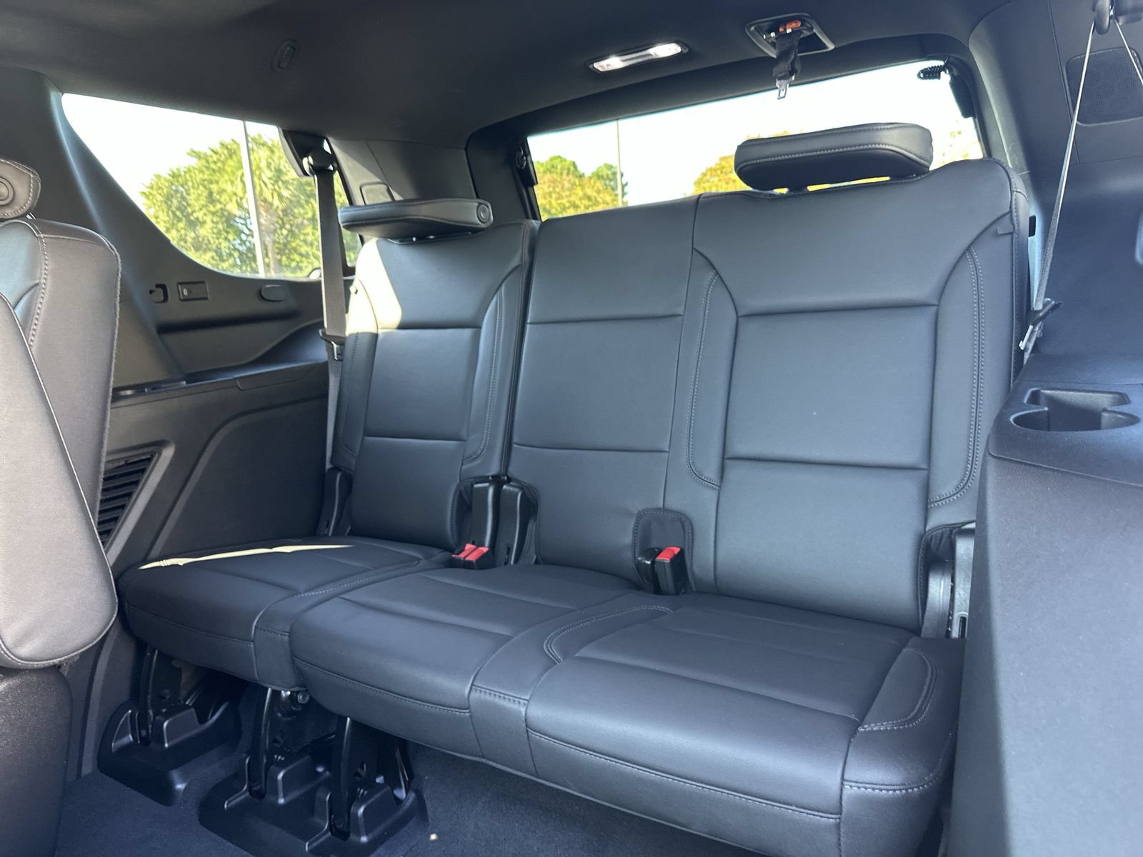 Used 2024 Chevrolet Tahoe LT w/ LT Signature Plus Package AWD/4WD image 32