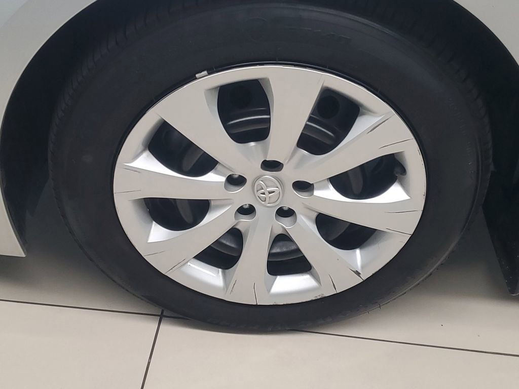Used 2024 Toyota Corolla LE image 4