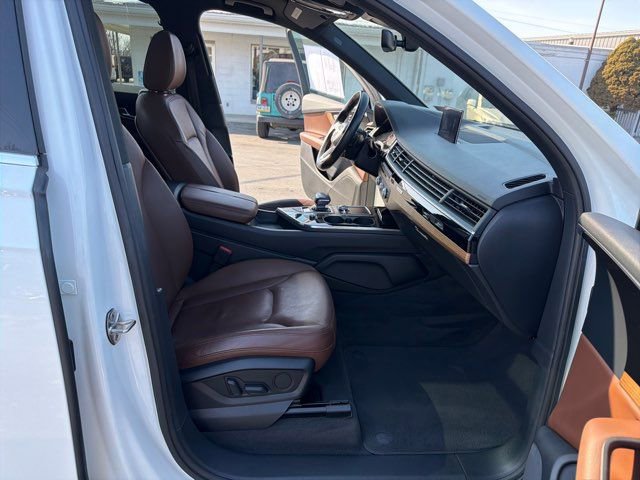 Used 2017 Audi Q7 3.0T Premium Plus image 21