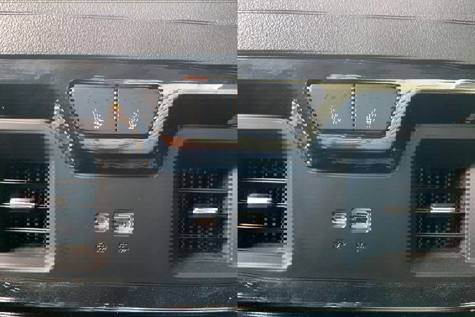 Used 2024 GMC Sierra 1500 AT4 w/ Technology Package image 34