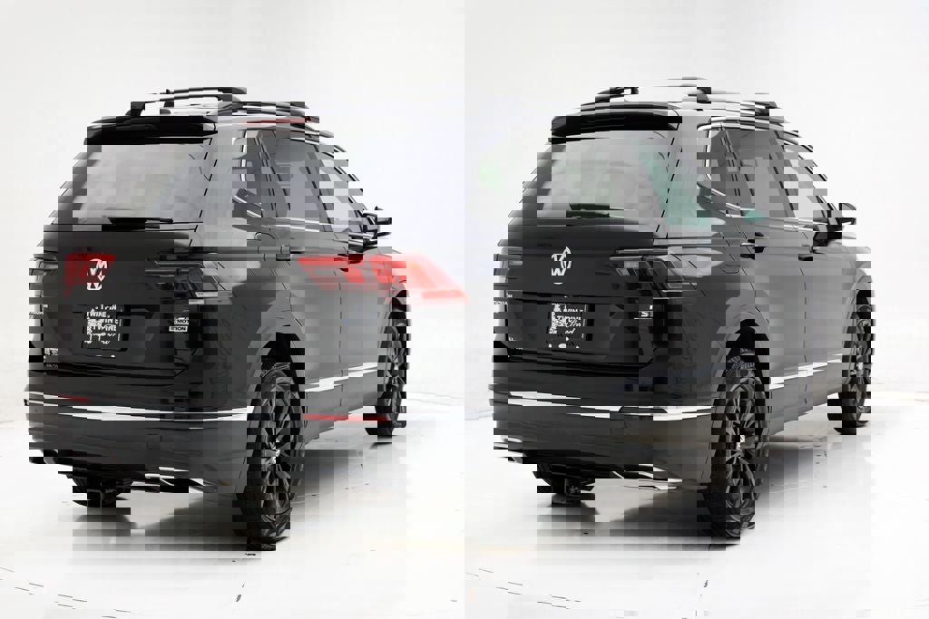 Used 2018 Volkswagen Tiguan SEL image 9