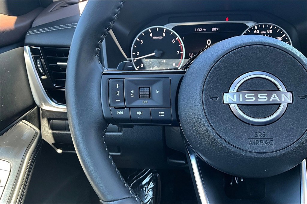 Used 2023 Nissan Rogue SL image 24