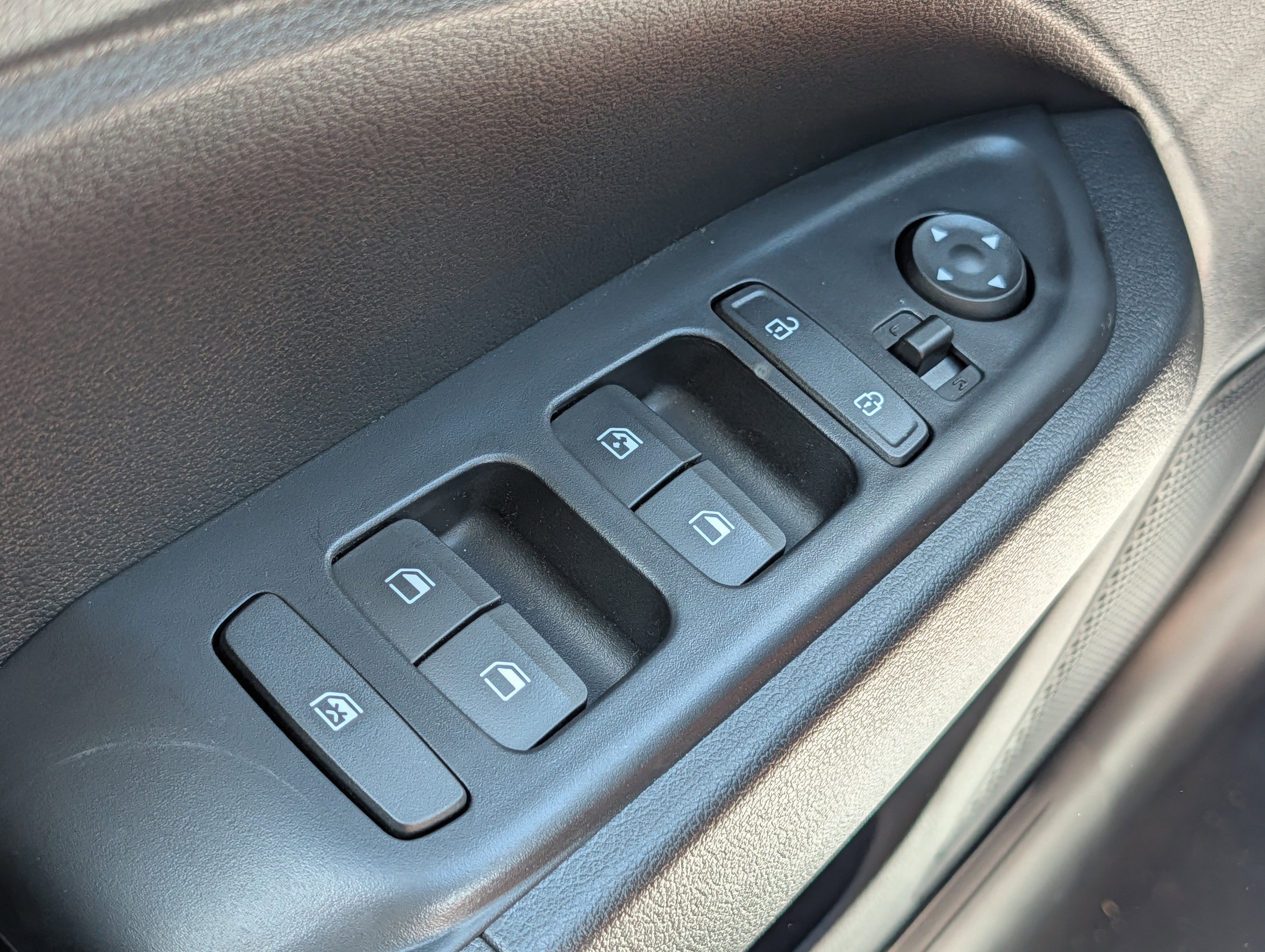 New 2026 Hyundai Venue SEL FWD image 12