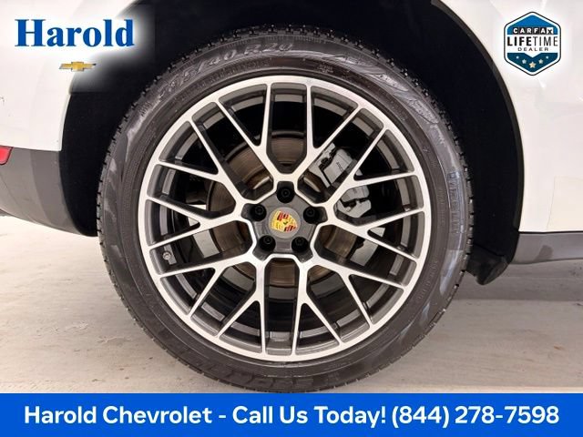Used 2017 Porsche Macan S AWD/4WD image 7