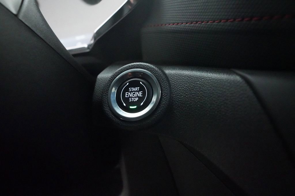 Used 2023 Chevrolet TrailBlazer RS w/ Technology Package image 30