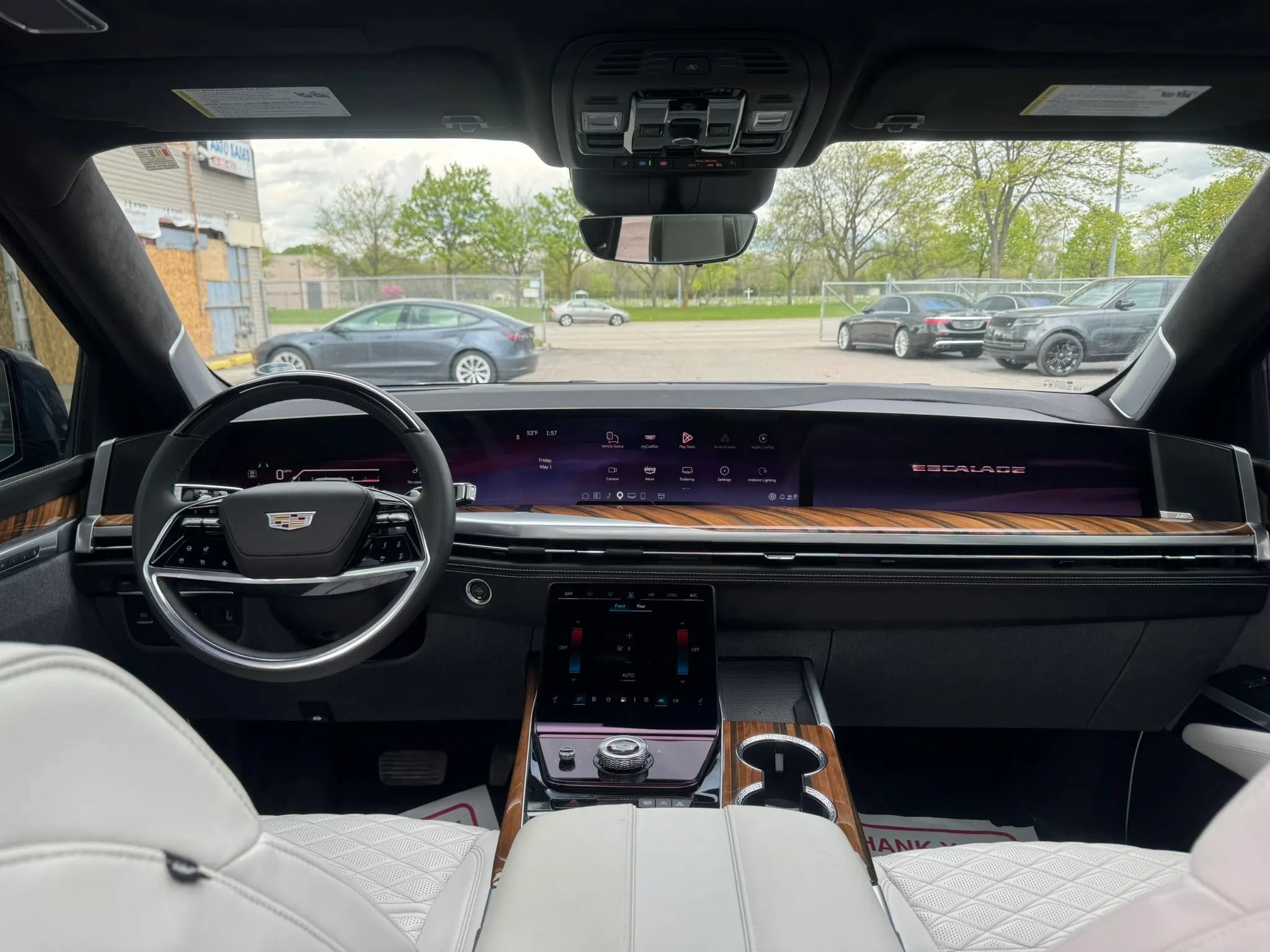 Used 2025 Cadillac Escalade Sport Platinum w/ LPO, Floor Liner Package AWD/4WD image 25