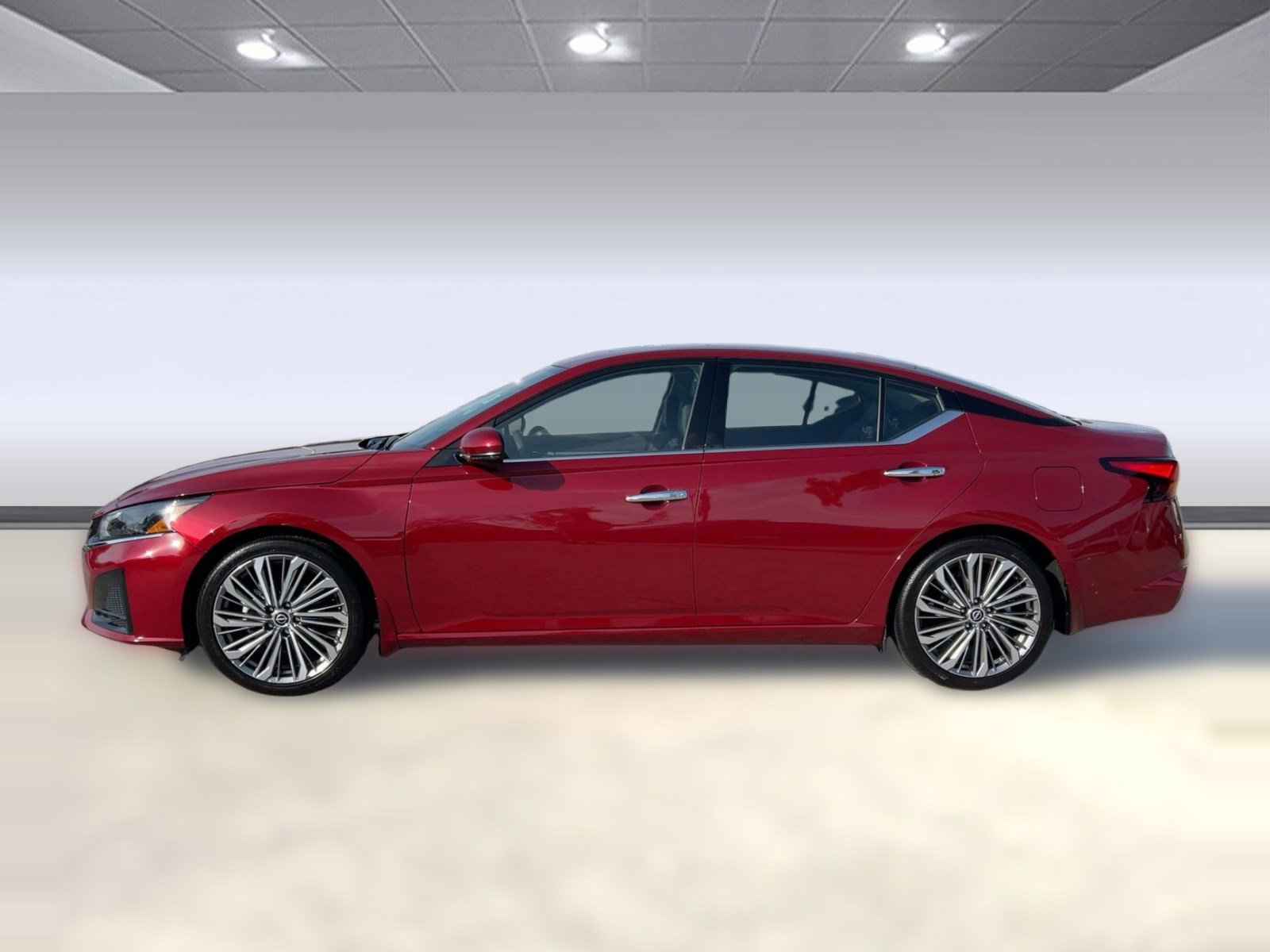 Used 2025 Nissan Altima 2.5 SL image 2