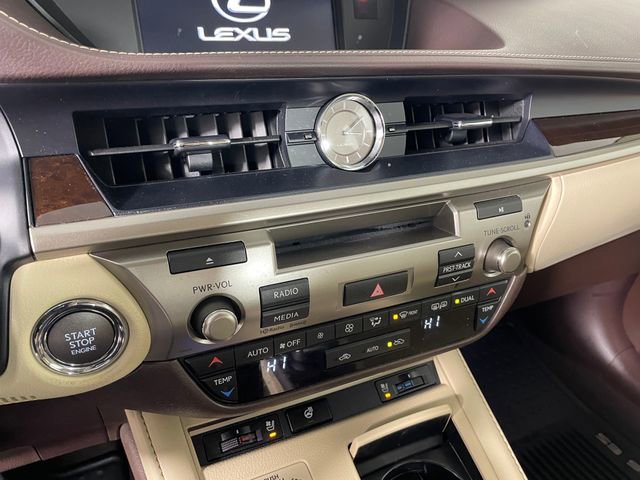 Used 2016 Lexus ES 350 w/ Premium Package w/Wood Trim image 8