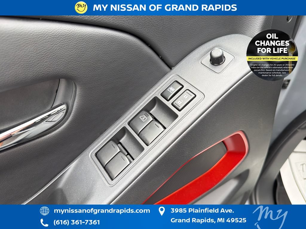 Used 2025 Nissan Frontier PRO-4X w/ Interior Protection Package AWD/4WD image 12