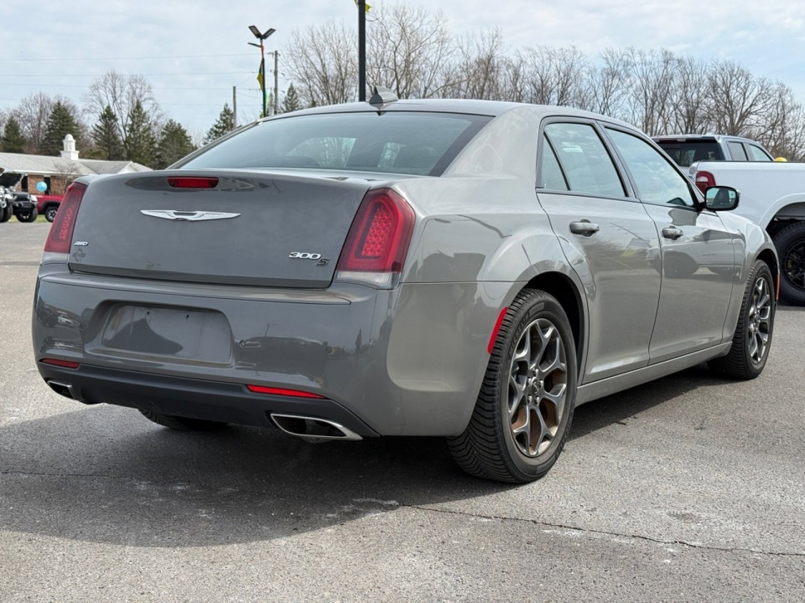 Used 2018 Chrysler 300 S w/ 300S Premium Group image 8