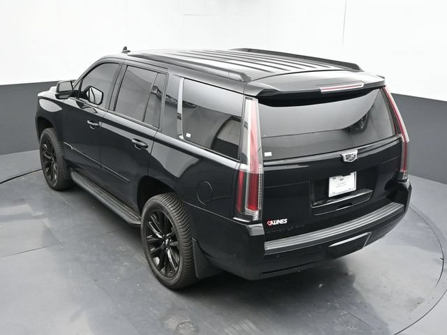 Used 2020 Cadillac Escalade Luxury w/ Escalade Sport Edition AWD/4WD image 44