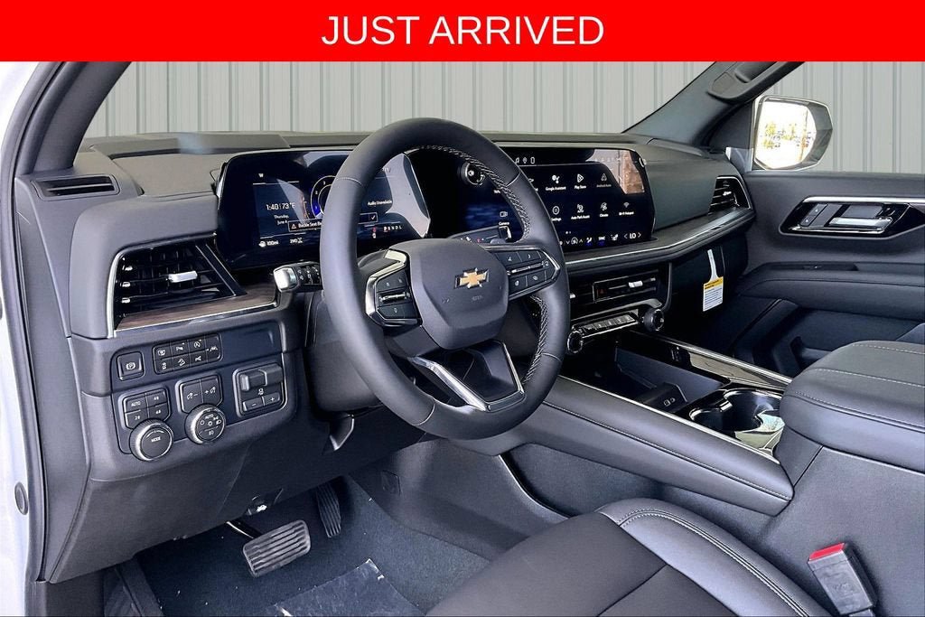 New 2026 Chevrolet Suburban LT w/ Comfort Package AWD/4WD image 3