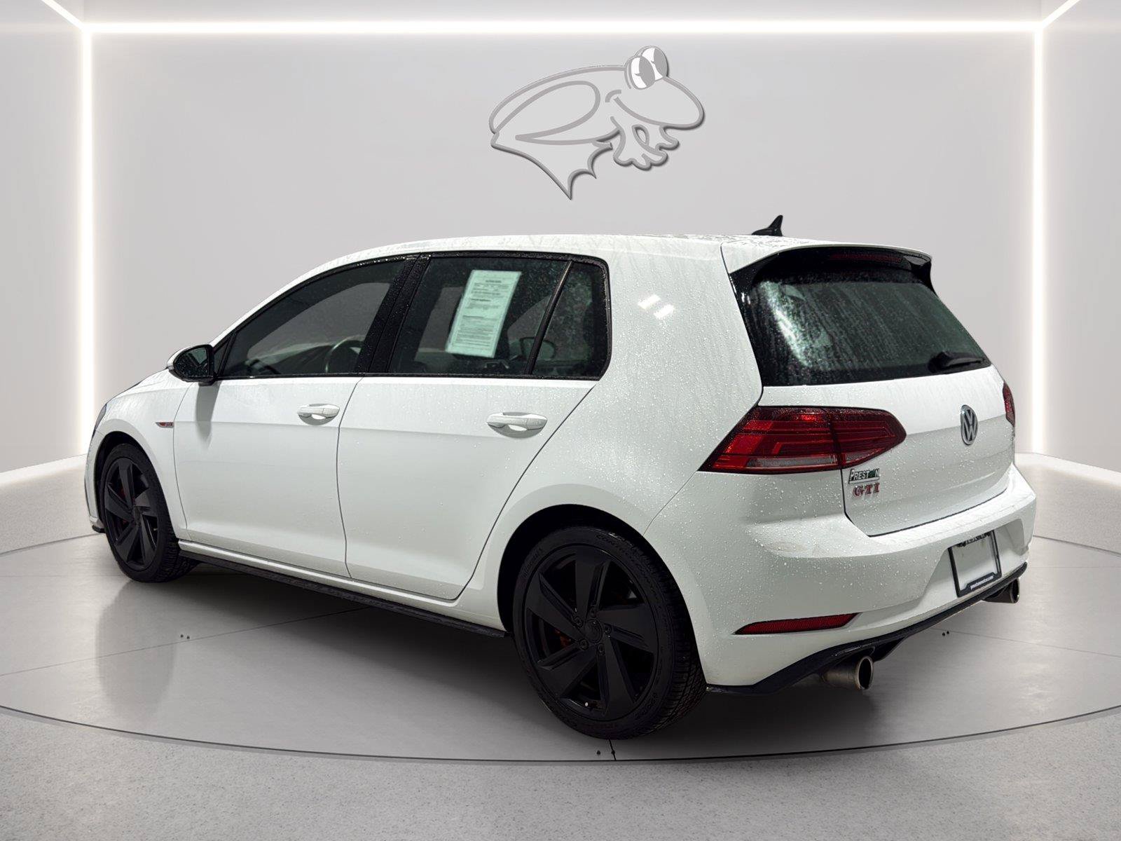 Used 2020 Volkswagen Golf 4-Door FWD image 3