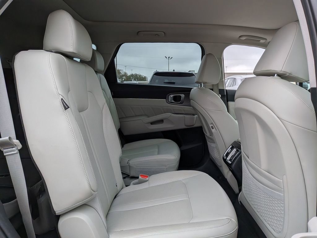 Used 2024 Kia Sorento SX image 32