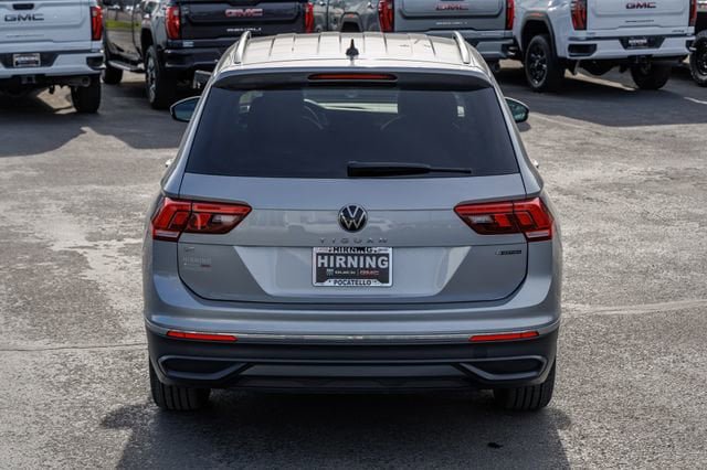 Used 2024 Volkswagen Tiguan SE AWD/4WD image 30