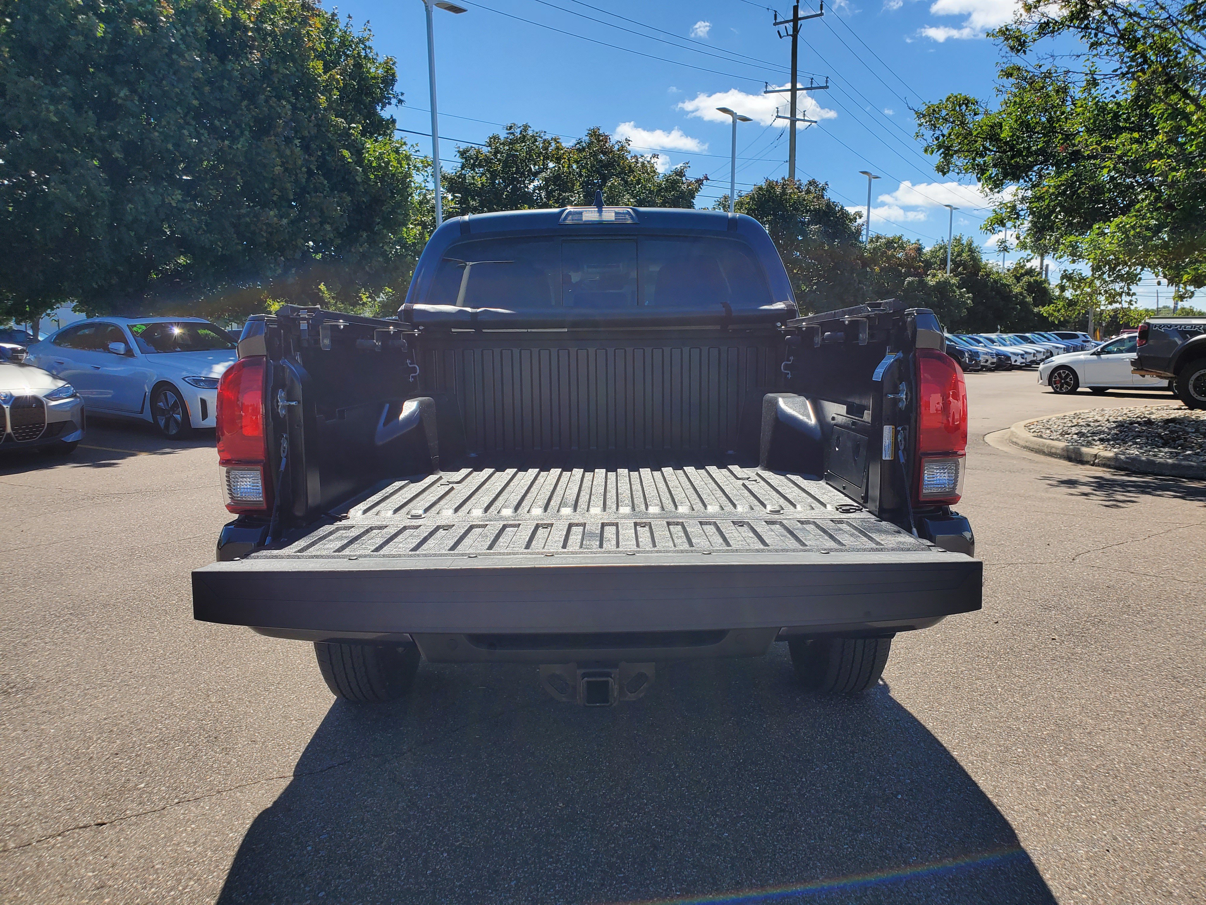 Used 2022 Toyota Tacoma SR AWD/4WD image 30