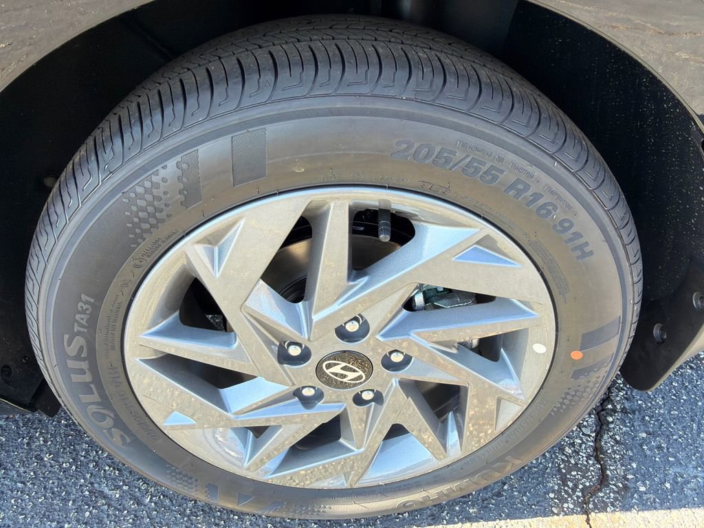 New 2026 Hyundai Elantra Blue image 19