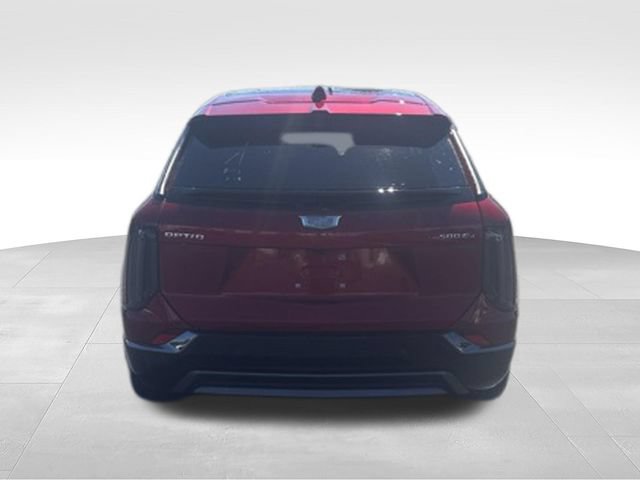 Used 2025 Cadillac Optiq Sport 2 w/ LPO, Floor Liner Package AWD/4WD image 3