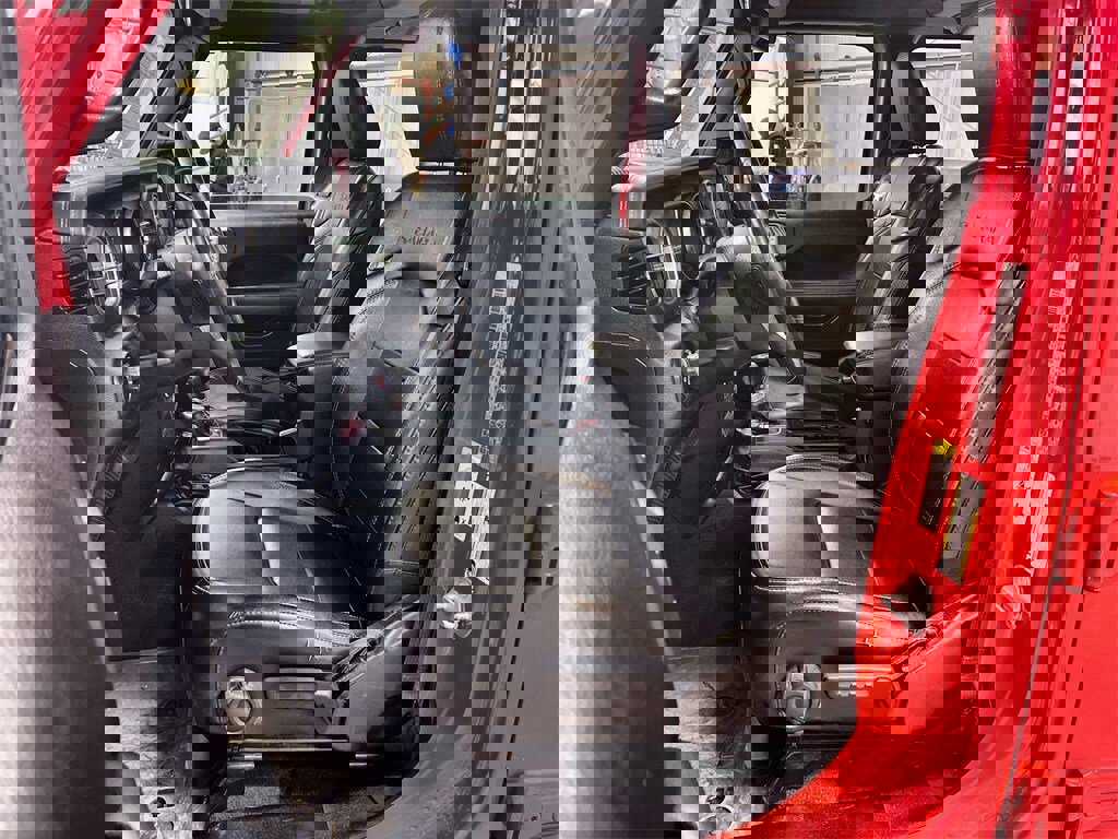 Used 2020 Jeep Wrangler Unlimited Sahara image 13