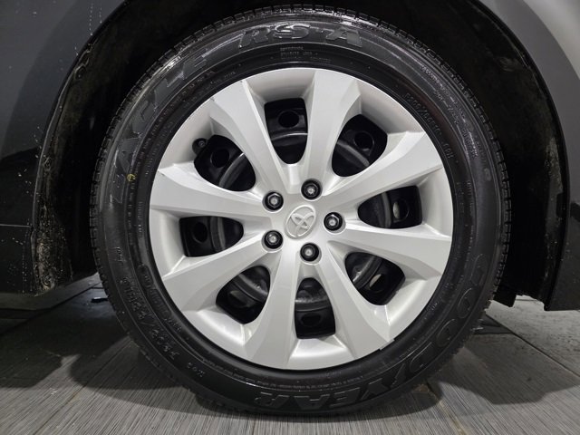 Used 2025 Toyota Corolla LE image 25