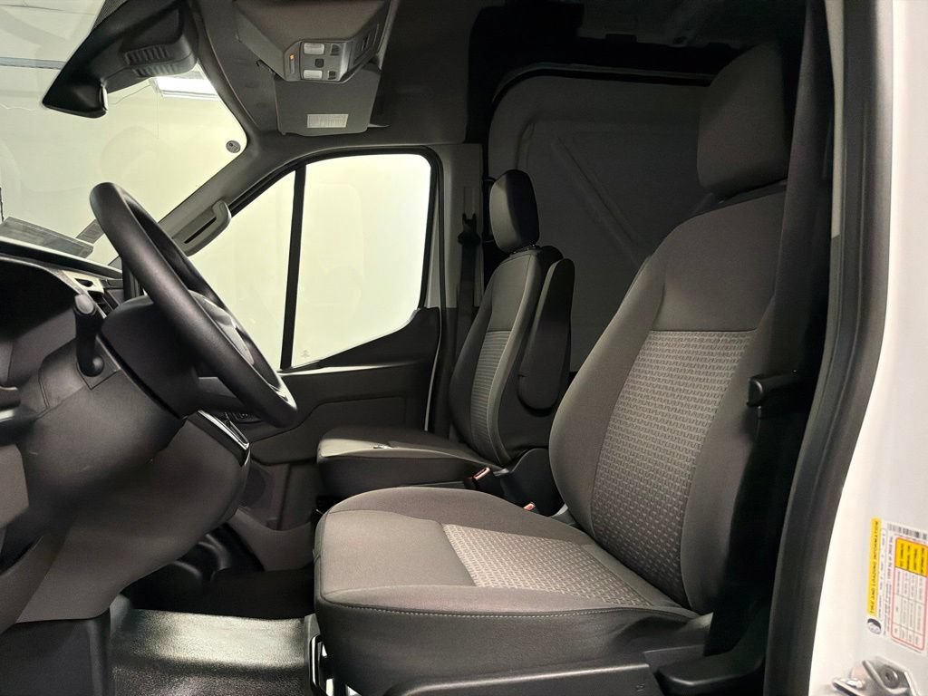 New 2026 Ford Transit 250 148 Medium Roof RWD image 27