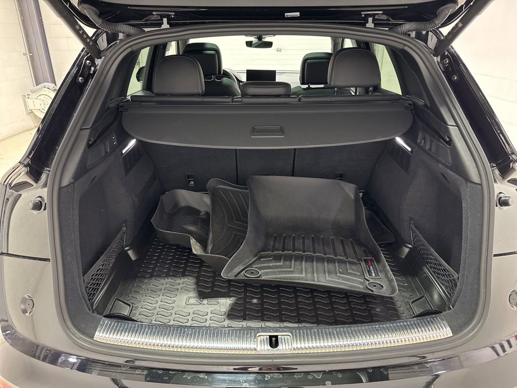 Used 2024 Audi SQ5 Prestige image 40