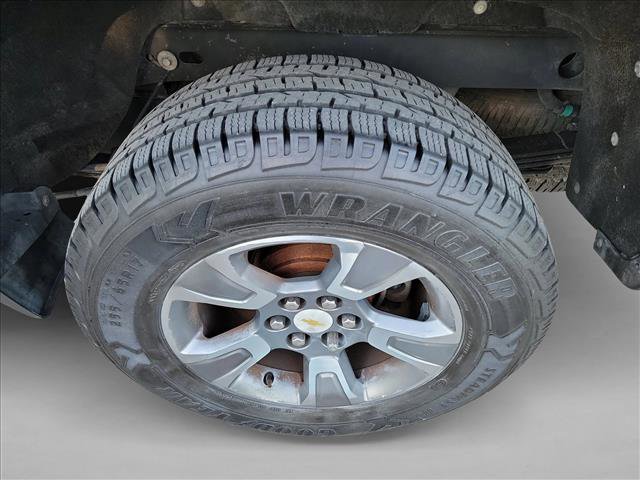 Used 2015 Chevrolet Colorado Z71 AWD/4WD image 12
