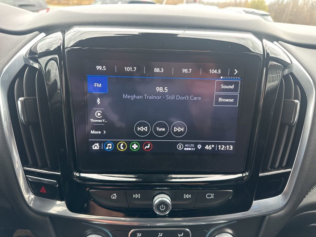 Used 2022 Chevrolet Traverse LT w/ Midnight/Sport Edition image 21