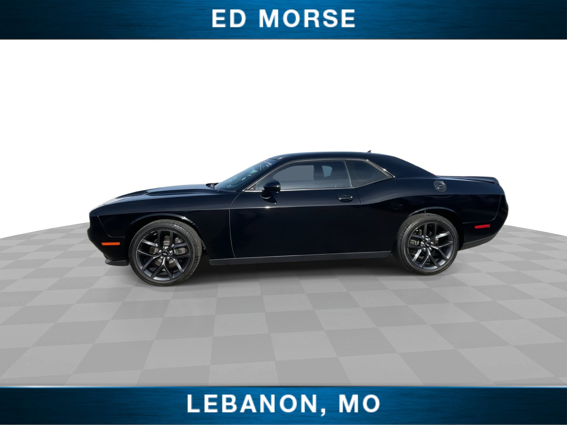 Used 2019 Dodge Challenger SXT w/ Plus Package image 5