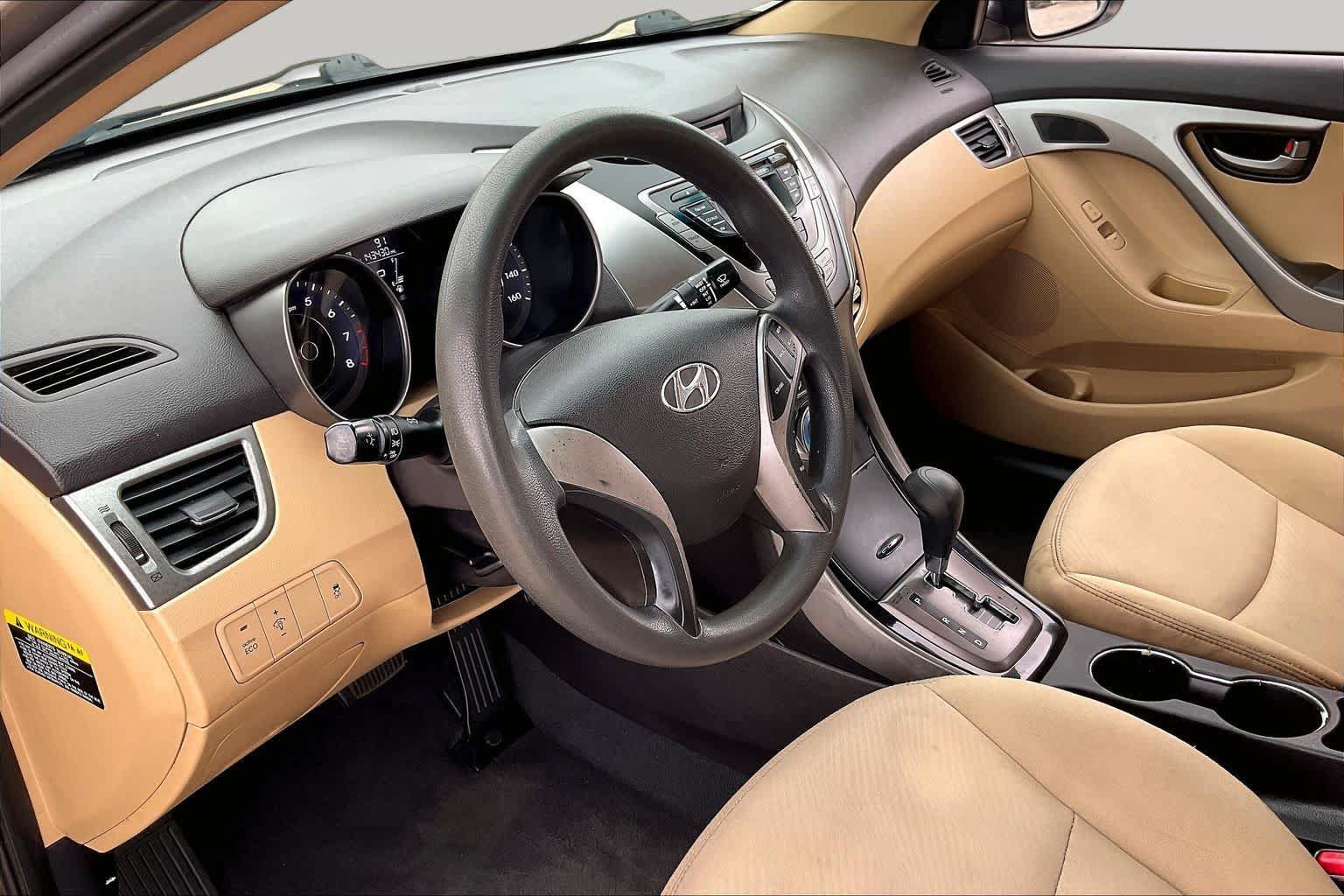 Used 2013 Hyundai Elantra GLS FWD image 18
