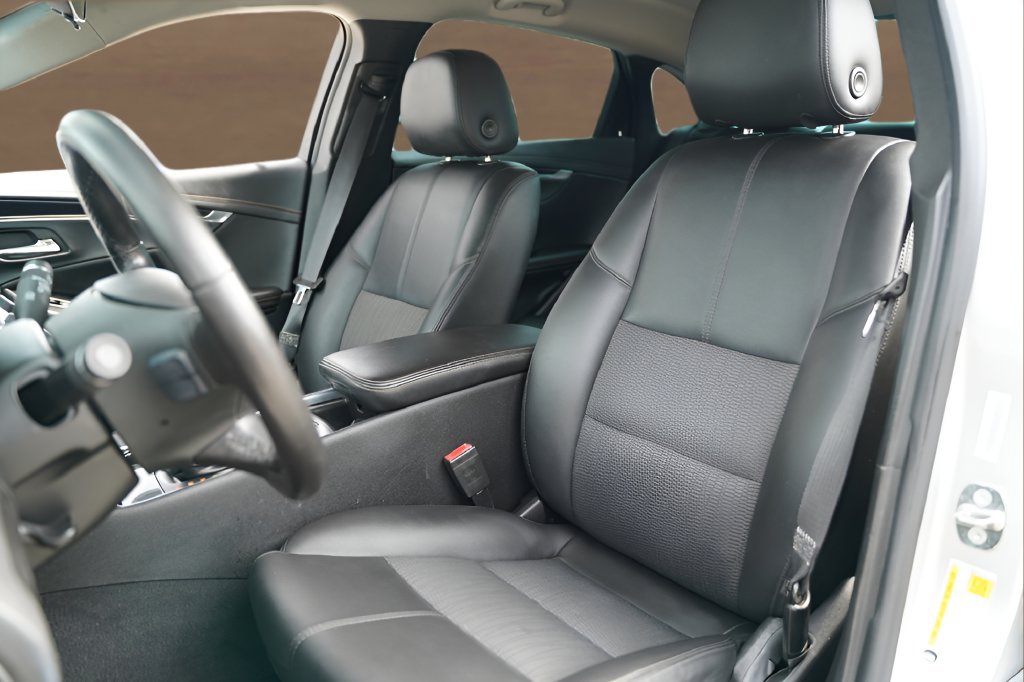 Used 2018 Chevrolet Impala LT FWD image 9