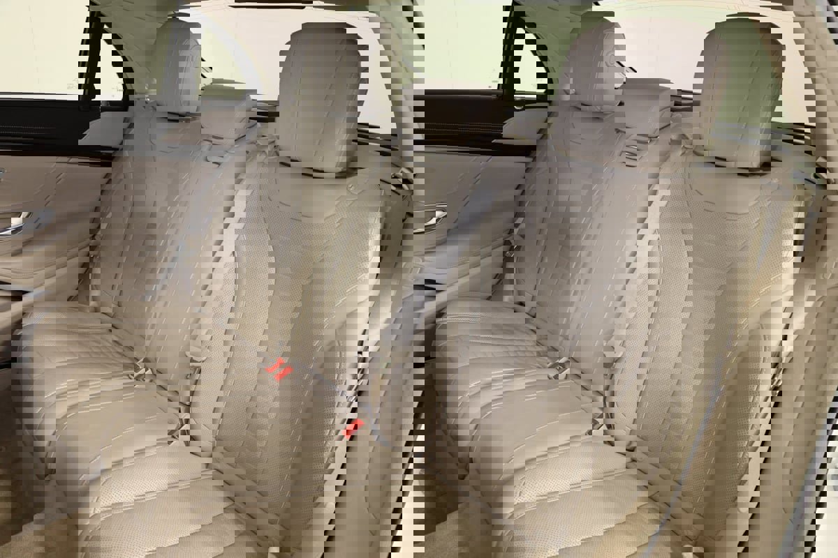 Used 2020 Mercedes-Benz S 560 4MATIC Sedan image 11