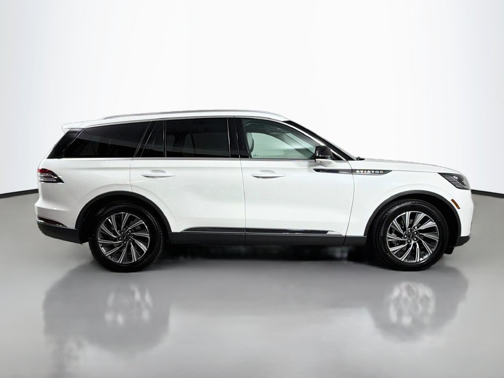 New 2027 Lincoln Aviator 2WD image 4