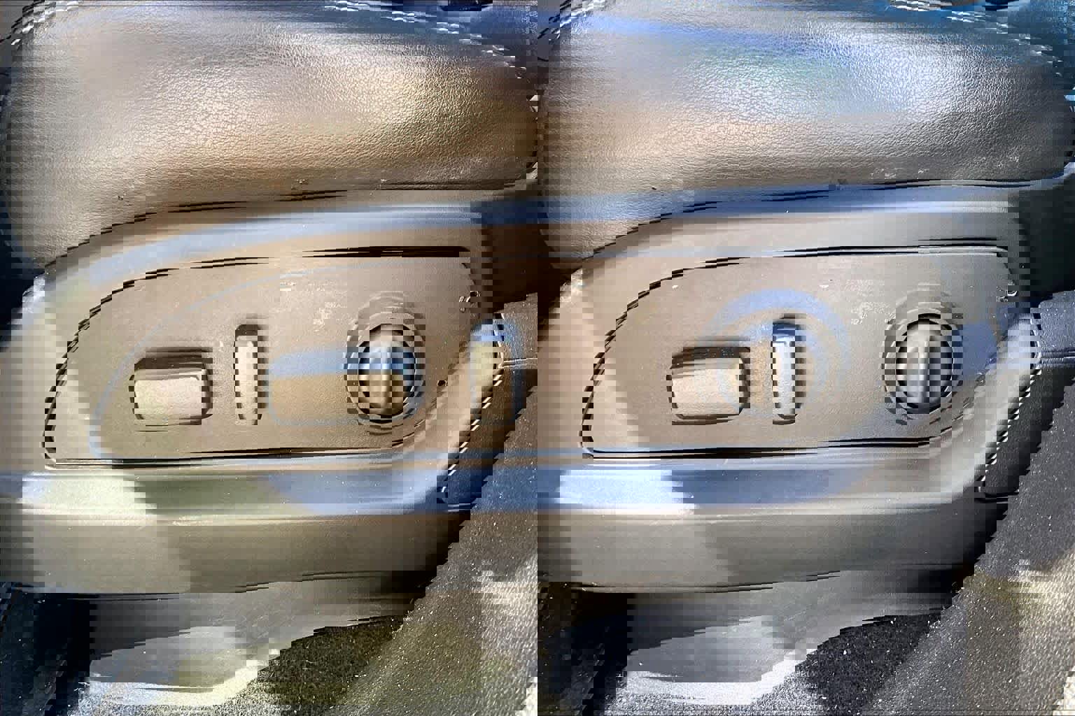 Used 2017 Buick Enclave Leather image 29