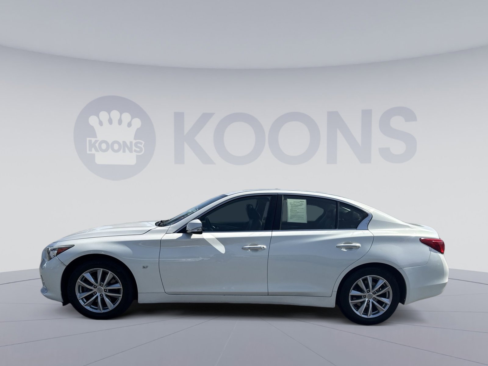 Used 2015 INFINITI Q50 Premium w/ Navigation Package image 2