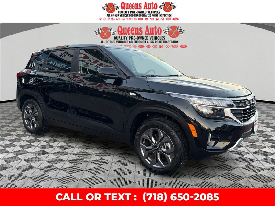 Used 2023 Kia Seltos LX AWD/4WD image 9