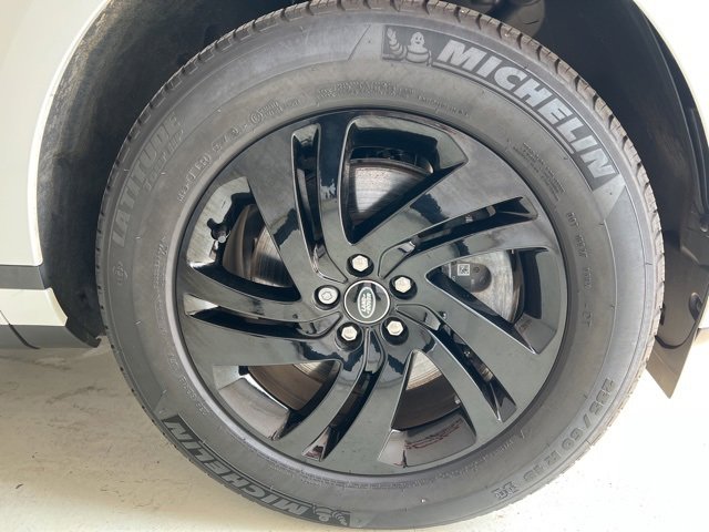 Used 2025 Land Rover Range Rover Evoque S image 55