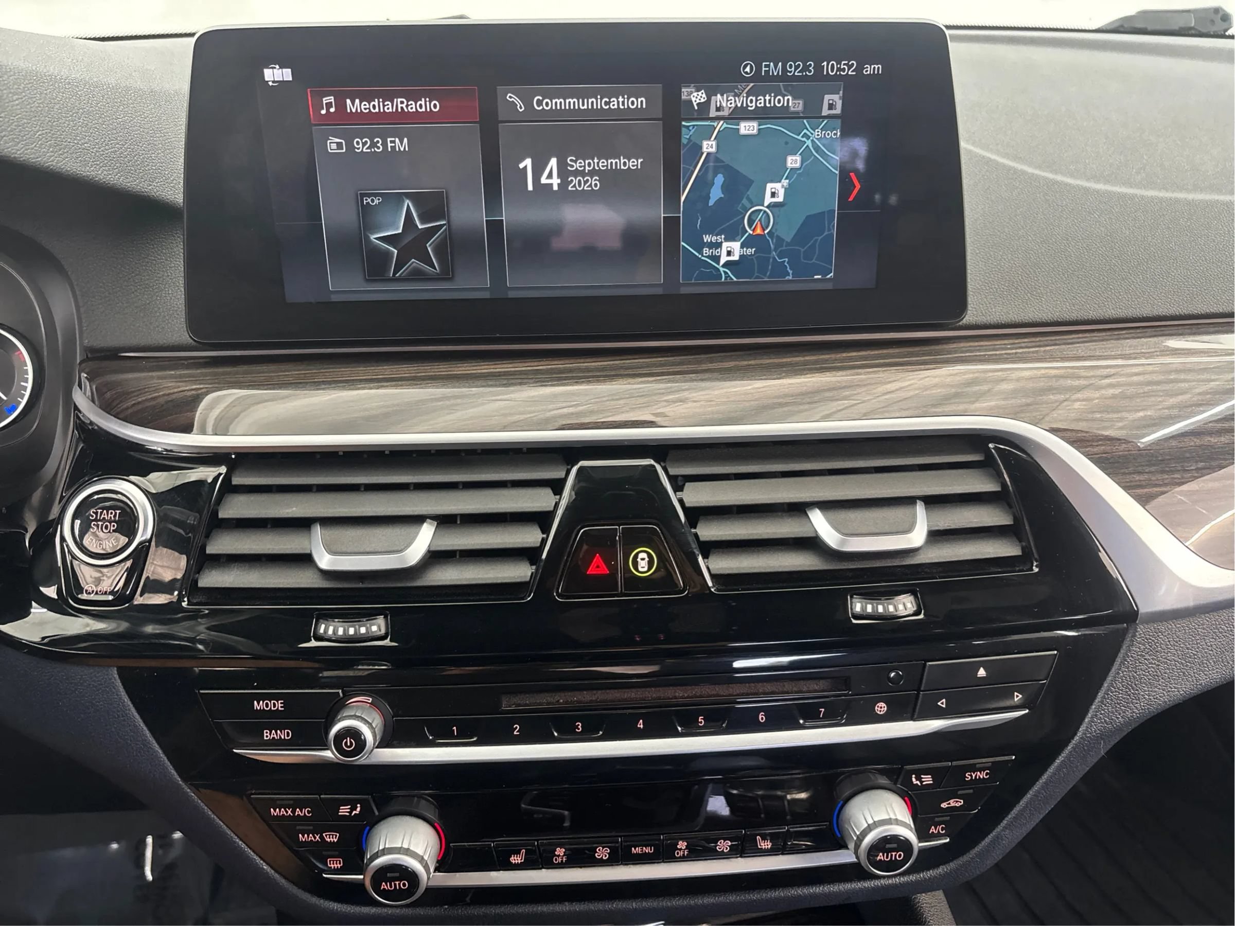 Used 2018 BMW 530i xDrive AWD/4WD image 19
