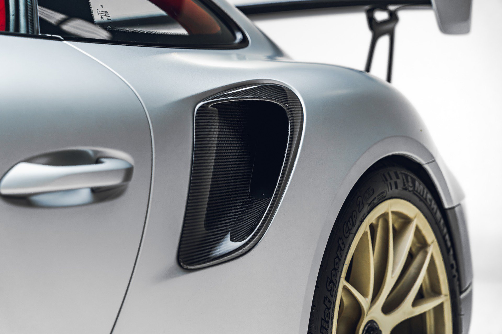 Used 2018 Porsche 911 GT2 RS RWD image 31
