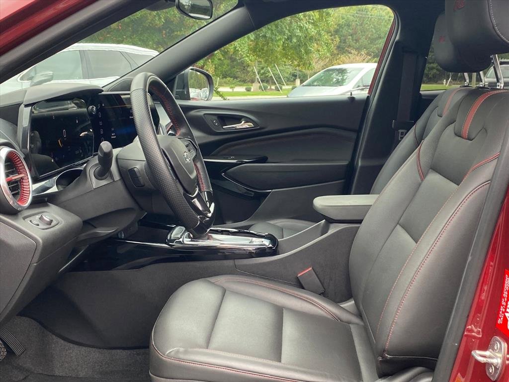 Used 2024 Chevrolet Trax RS w/ Driver Confidence Package image 13