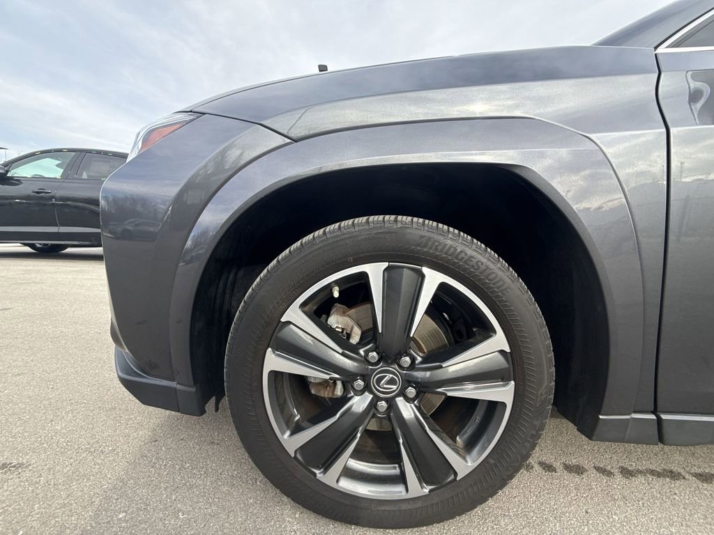 Used 2023 Lexus UX 250h AWD w/ Premium Package image 10