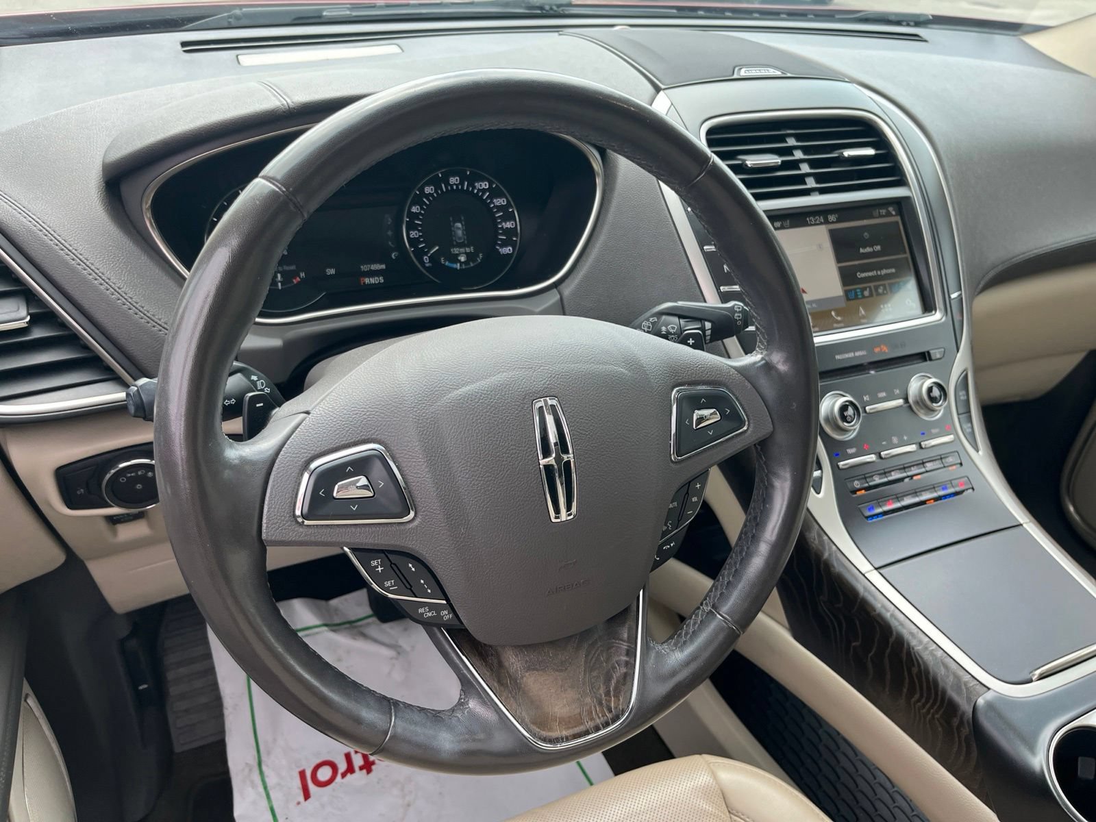 Used 2018 Lincoln MKX Reserve w/ Driver Assistance Package FWD image 37