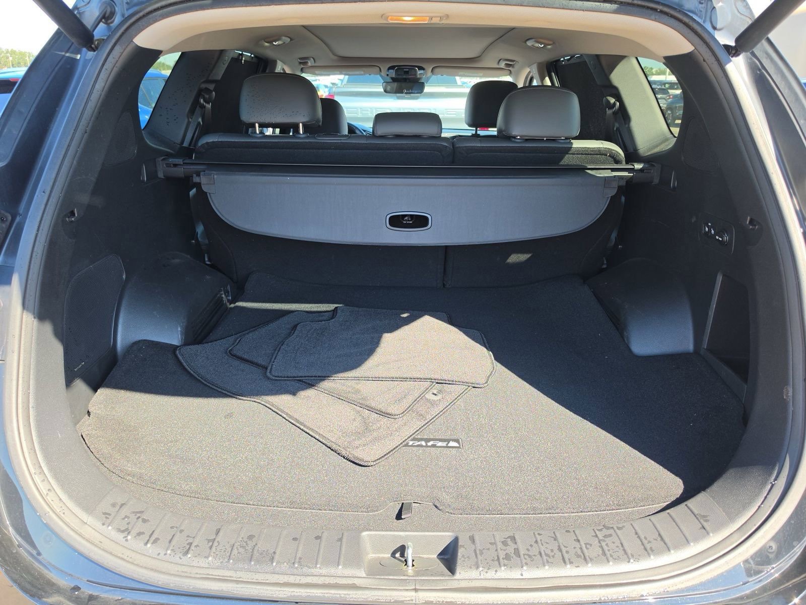 Used 2023 Hyundai Santa Fe SEL w/ Premium Package FWD image 9