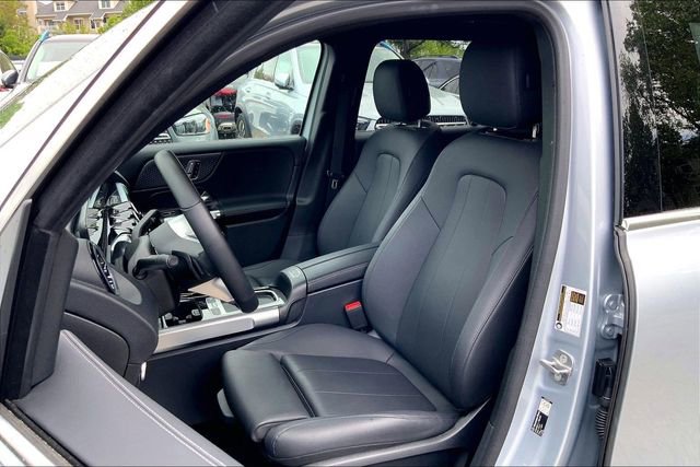 Used 2026 Mercedes-Benz GLB 250 4MATIC image 6