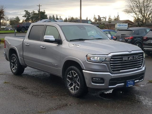 Used 2025 RAM 1500 Laramie AWD/4WD image 7